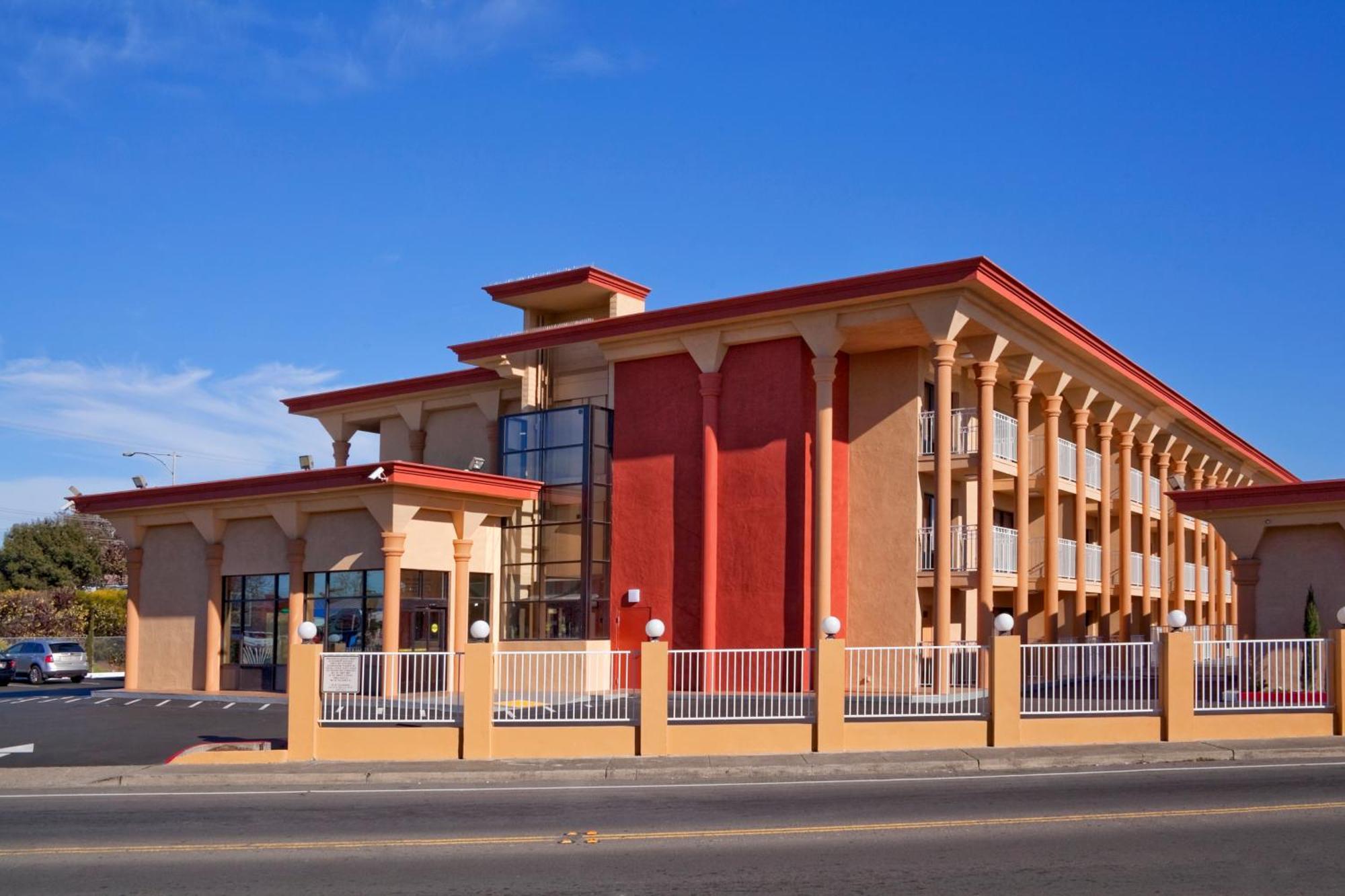 Super 8 By Wyndham Vallejo/napa Valley Hotel 3*