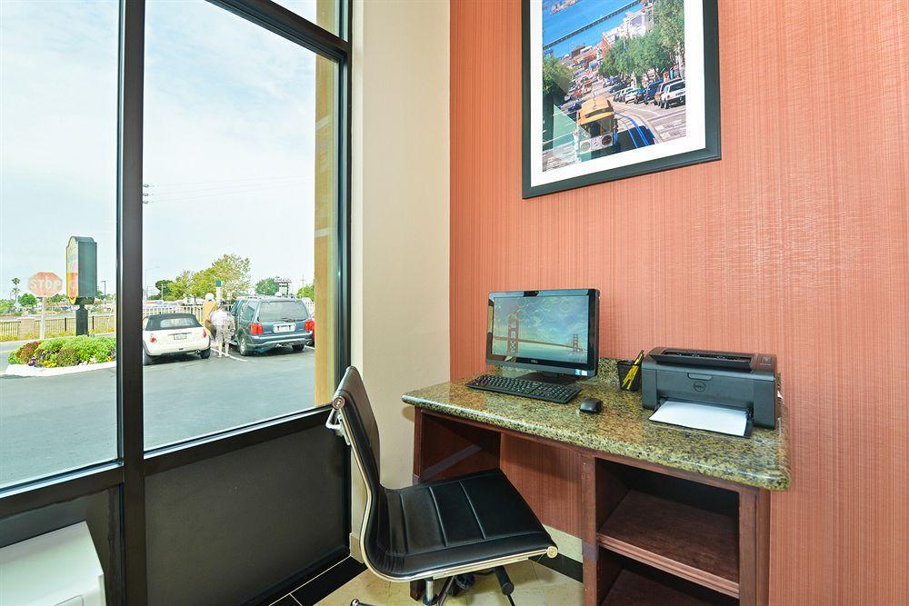 Super 8 By Wyndham Vallejo/napa Valley 3*