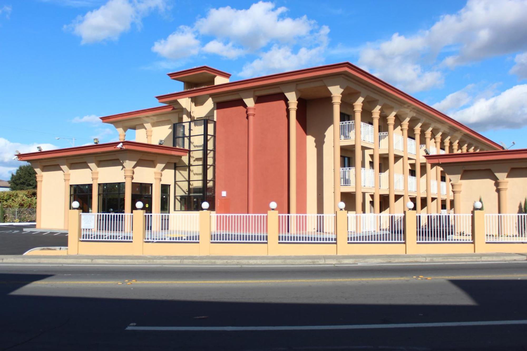 Super 8 By Wyndham Vallejo/napa Valley Hotel 3*